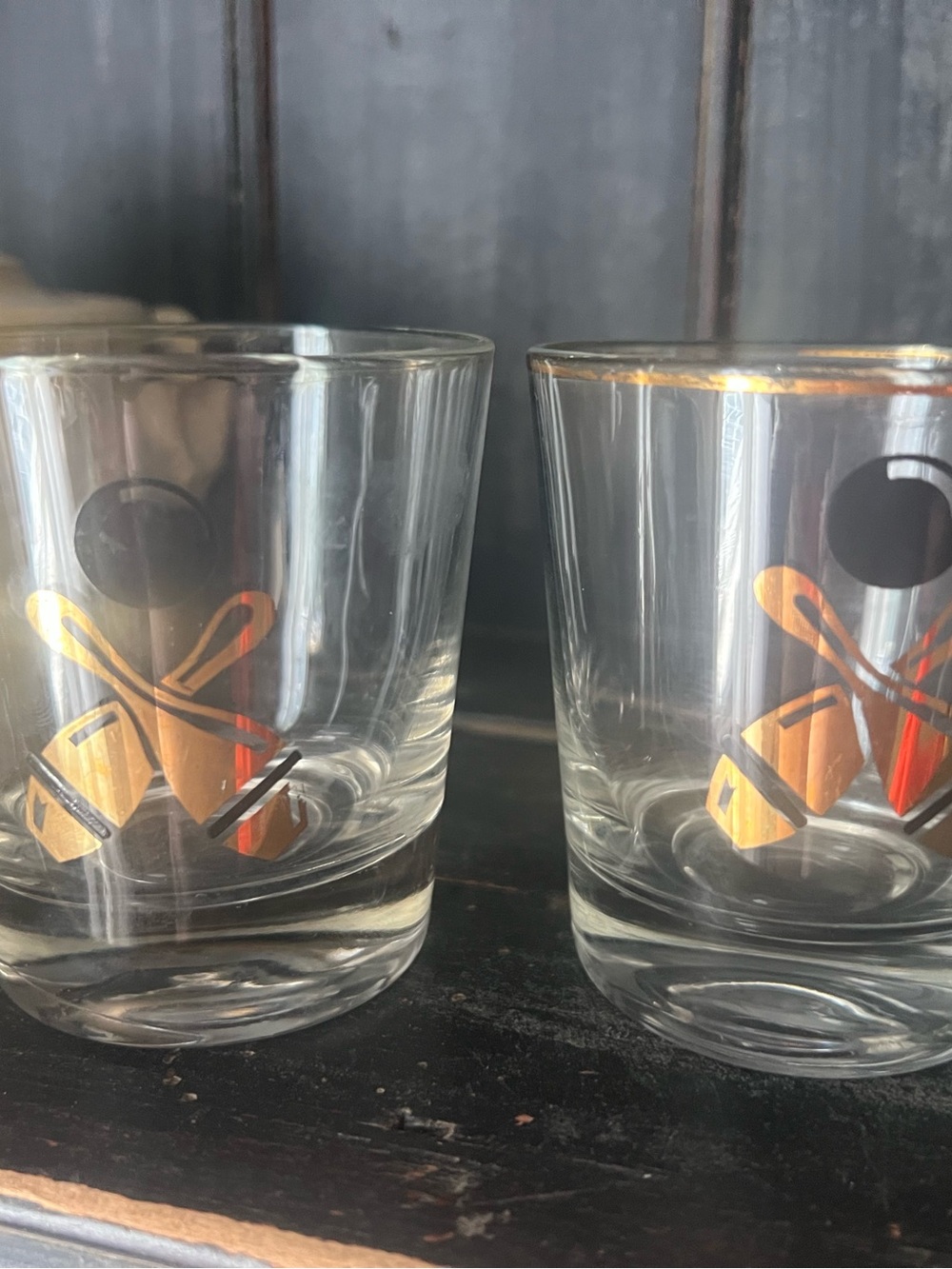 Vintage 1970’s whiskey bowling Gold and Black Crest - Set of 2 glasses (2)